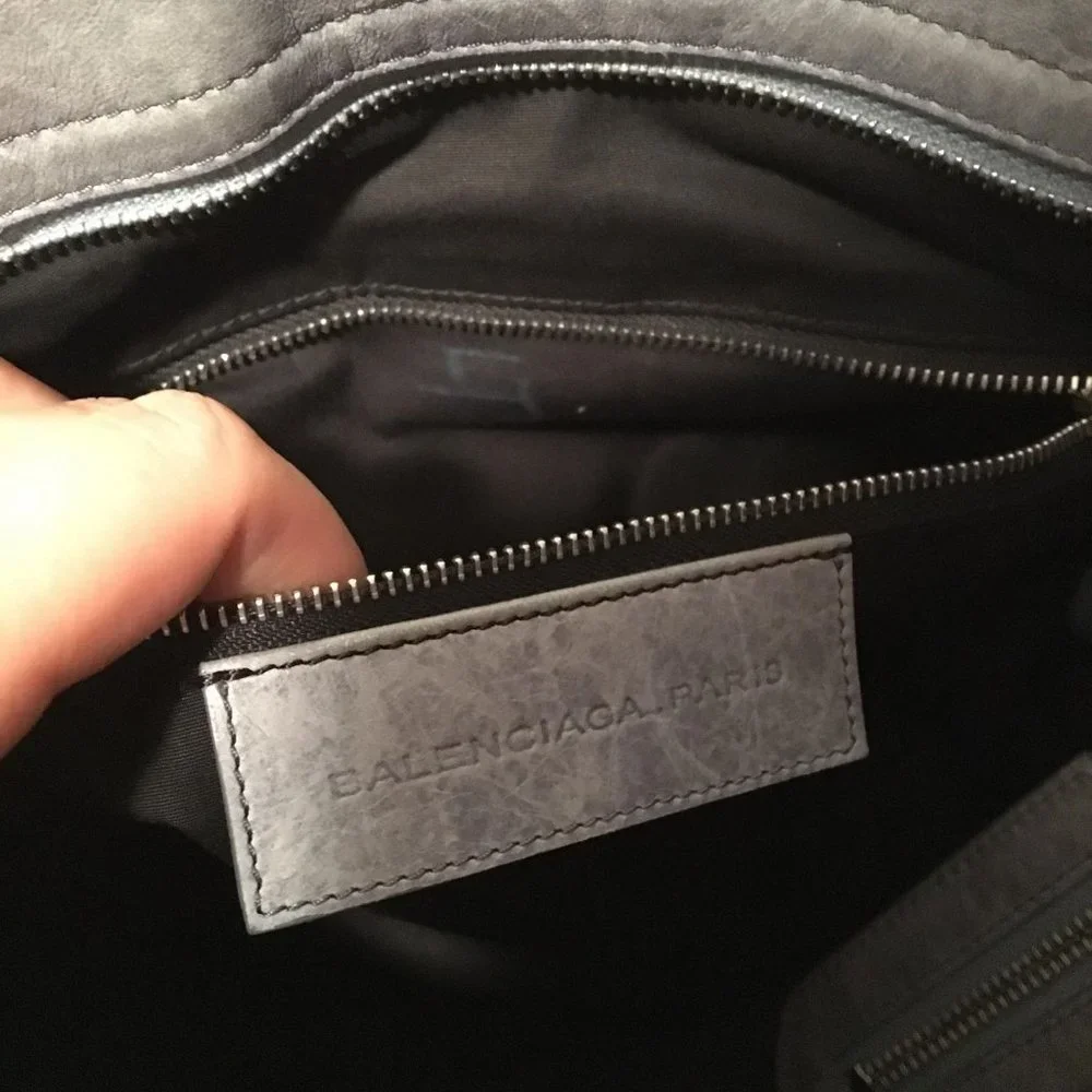 authentic Balenciaga "velo" bag - Picture 5 of 7